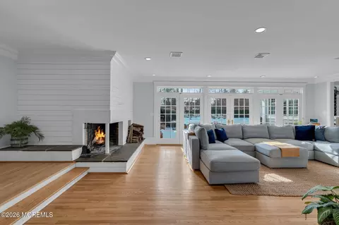 Living - 2 Tulip Tree Ln, Rumson, NJ 07760 photo 1 of 2