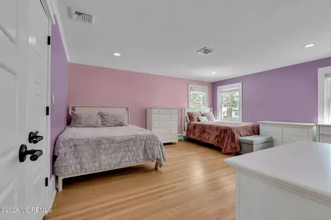 Bedroom - 2 Tulip Tree Ln, Rumson, NJ 07760 photo 5 of 8