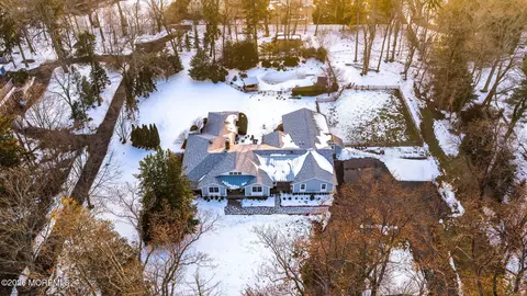 View/Area - 2 Tulip Tree Ln, Rumson, NJ 07760 photo 1 of 7