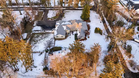 View/Area - 2 Tulip Tree Ln, Rumson, NJ 07760 photo 5 of 7
