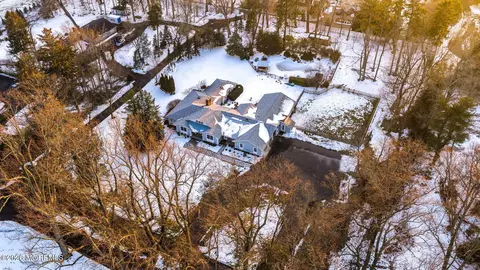 View/Area - 2 Tulip Tree Ln, Rumson, NJ 07760 photo 2 of 7