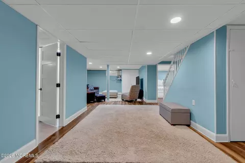 Entry Way - 2 Tulip Tree Ln, Rumson, NJ 07760 photo 7 of 7