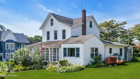 41 South Ave, Atlantic Highlands, NJ 07716