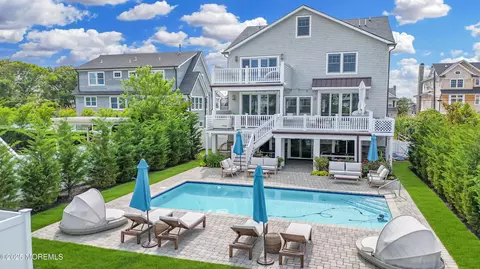 915 Barnegat Ln, Mantoloking, NJ 08738