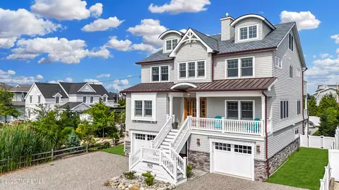 915 Barnegat Ln, Mantoloking, NJ 08738