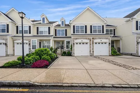 88 Brookfield Dr, Jackson, NJ 08527