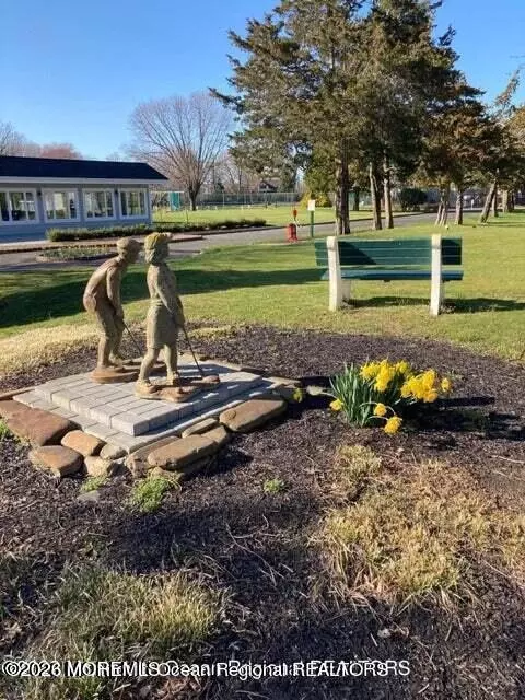 16 Cherry Ct, Spring Lake Heights, NJ 07762