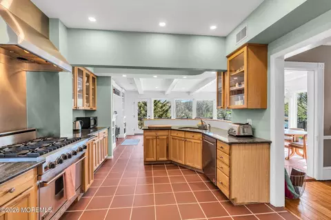 Kitchen - 531 Locust Point Rd, Rumson, NJ 07760 photo 6 of 6