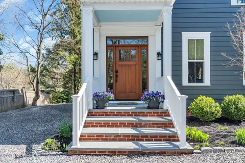 Exterior - 531 Locust Point Rd, Rumson, NJ 07760 photo 5 of 15