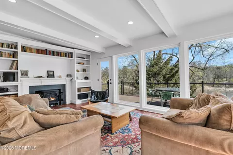 Living - 531 Locust Point Rd, Rumson, NJ 07760 photo 9 of 11