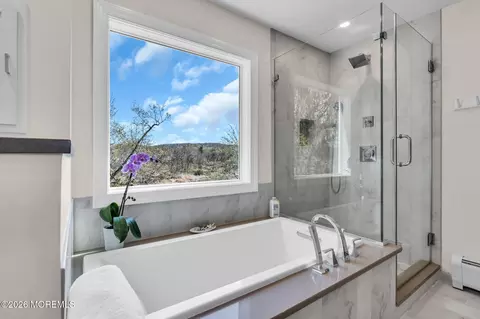 Bath - 531 Locust Point Rd, Rumson, NJ 07760 photo 3 of 4