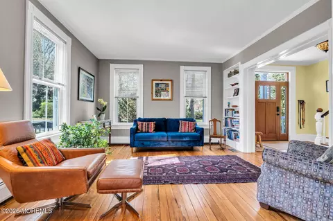 Living - 531 Locust Point Rd, Rumson, NJ 07760 photo 2 of 11