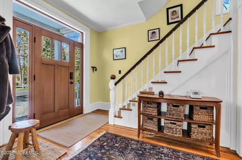 Entry Way - 531 Locust Point Rd, Rumson, NJ 07760 photo 1 of 2