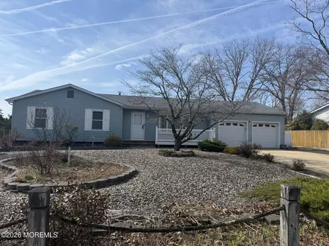 319 Savannah Rd, Toms River, NJ 08757