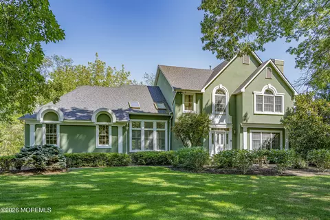 15 Azalea Ln, Shrewsbury, NJ 07702