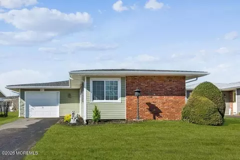 121 Whittier Rd, Brick, NJ 08724