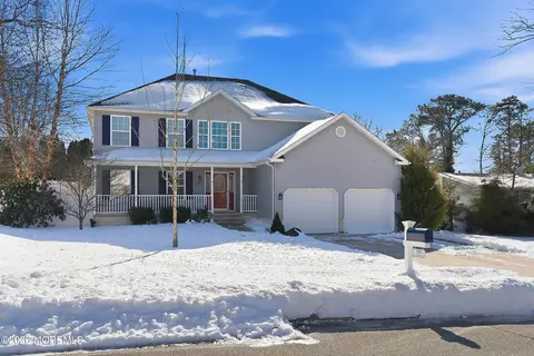 197 Inlet Ave, Manahawkin, NJ 08050