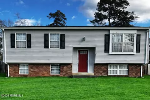 211 Mohawk Trl, Browns Mills, NJ 08015