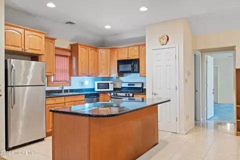 274 Aldrich Rd, Howell, NJ 07731