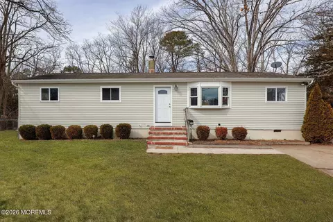 90 Canis Dr, Brick, NJ 08724