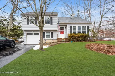 1016 W Bay Ave, Barnegat, NJ 08005