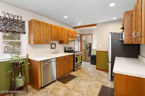 Kitchen - 60 Sunset Dr, Howell, NJ 07731 photo 3 of 4