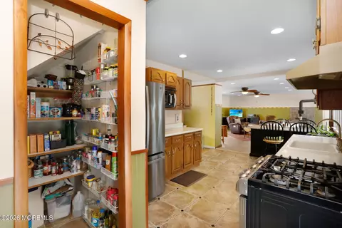 Kitchen - 60 Sunset Dr, Howell, NJ 07731 photo 4 of 4