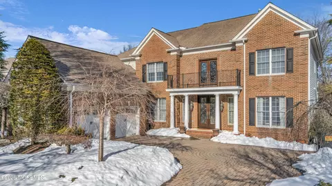 4 Sage St, Holmdel, NJ 07733