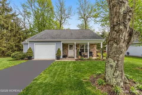701 Orchid St, Whiting, NJ 08759
