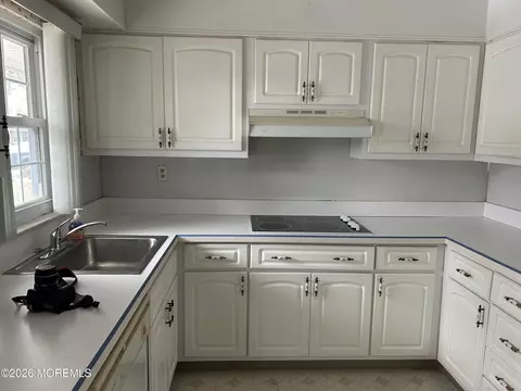 1227 Argyll Cir # B, Lakewood, NJ 08701
