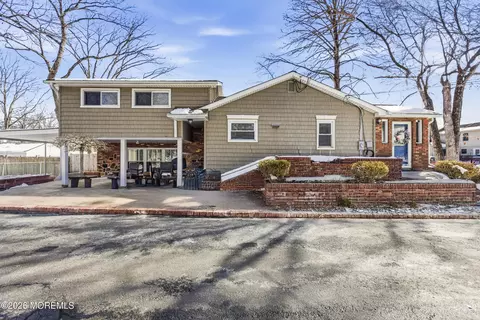 19 Bertan Ave, Howell, NJ 07731