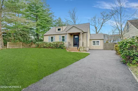 443 Harnell Ave, Oakhurst, NJ 07755