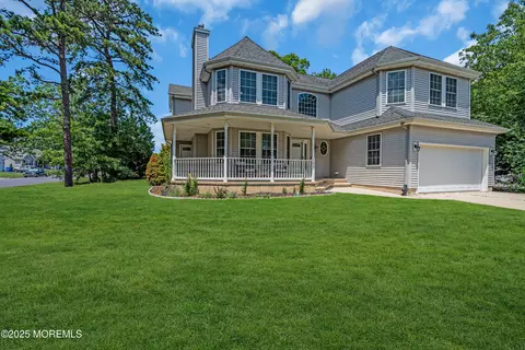 167 Captain Rd, Manahawkin, NJ 08050