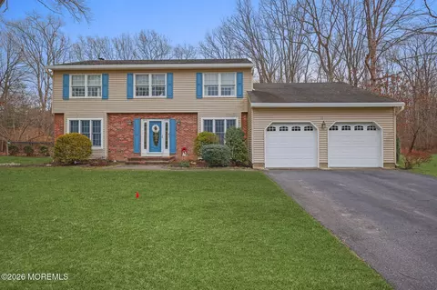 12 Rimwood Ln, Howell, NJ 07731