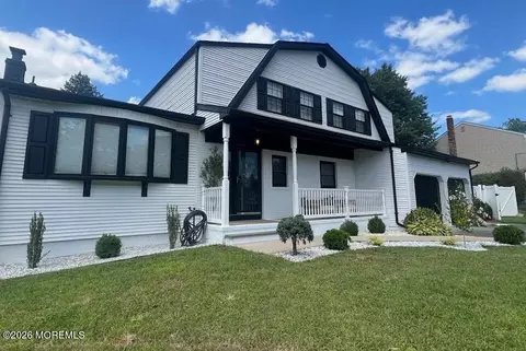 31 Wolfpack Rd, Hamilton, NJ 08619