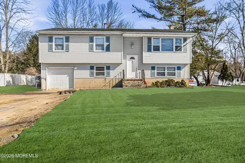 403 Cook Rd, Jackson, NJ 08527