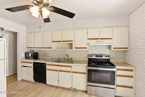 Kitchen - 403 Cook Rd, Jackson, NJ 08527 photo 4 of 4