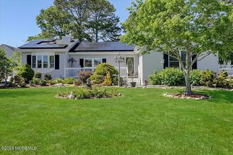 125 10th Ave, Manchester, NJ 08759