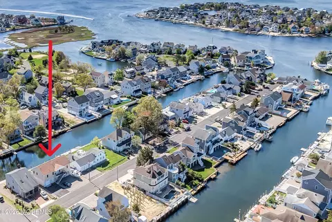 1622 Center St, Point Pleasant, NJ 08742