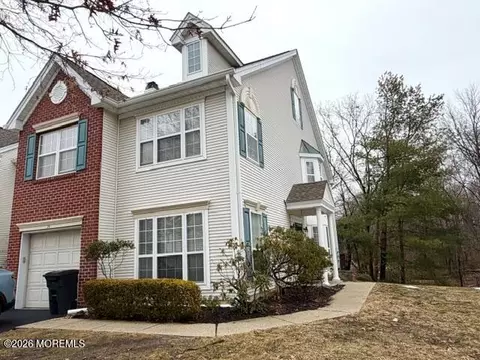 24 Painted Wagon Rd, Holmdel, NJ 07733