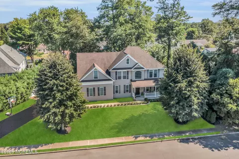 11 Standish Dr, Ocean, NJ 07712