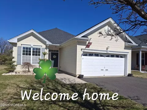 28 Prusakowski Blvd, Parlin, NJ 08859