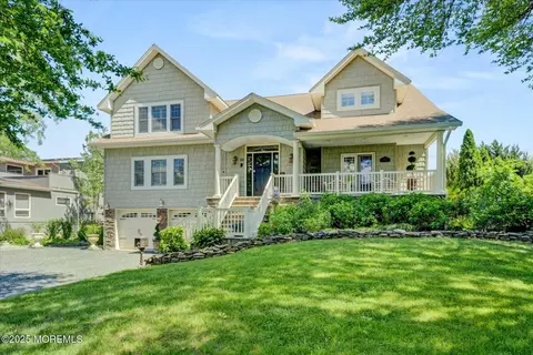 68 Seneca Pl, Oceanport, NJ 07757