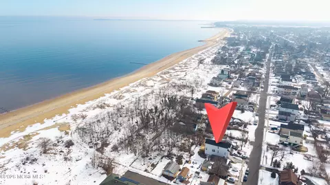 77 Shore Blvd, Keansburg, NJ 07734