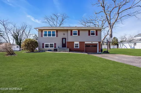 1170 Old Freehold Rd, Toms River, NJ 08753