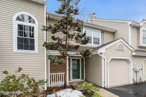 405 Aberdeen Ln #425, Toms River, NJ 08753