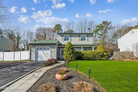 149 Van Cortlandt Dr, Brick, NJ 08723