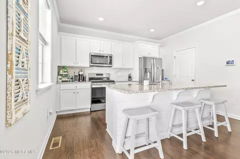 Kitchen - 24 Wright Rd, Barnegat, NJ 08005 photo 1 of 5