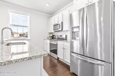 Kitchen - 24 Wright Rd, Barnegat, NJ 08005 photo 4 of 5