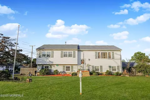 88 Havens Dr, Brick, NJ 08723